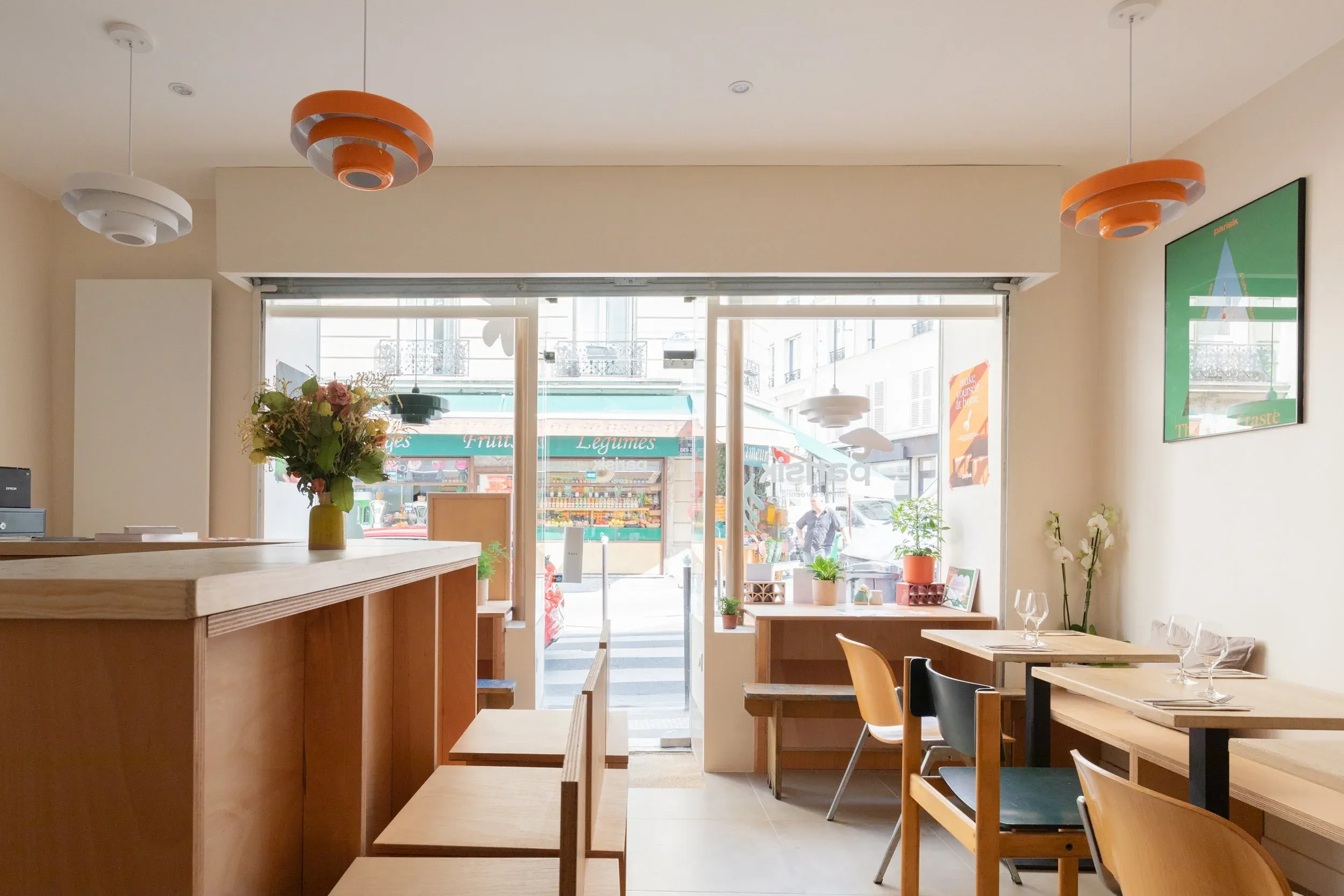 Parisik cafe